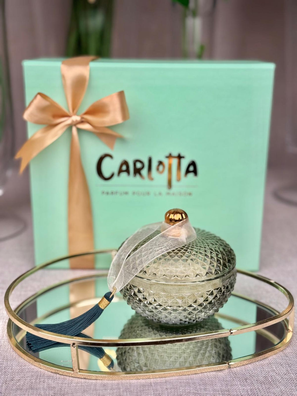 Vela em pote de vidro "rond" Verde c/ Peónia (embalada em Caixa Premium)